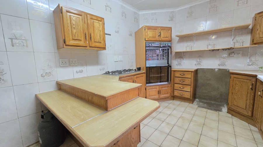 3 Bedroom Property for Sale in Geelhoutpark North West